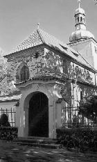 1. kostel v Proseku v místě zastavení při přenášení ostatků